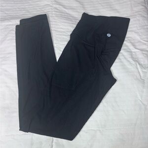 lululemon athletica Black Leggings Wunder under 28” size 2